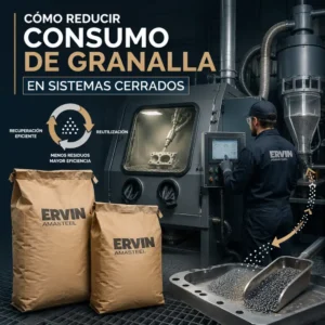 Operador revisa sistema cerrado de granallado con sacos ERVIN AMASTEEL y abrasivo metálico recuperado.